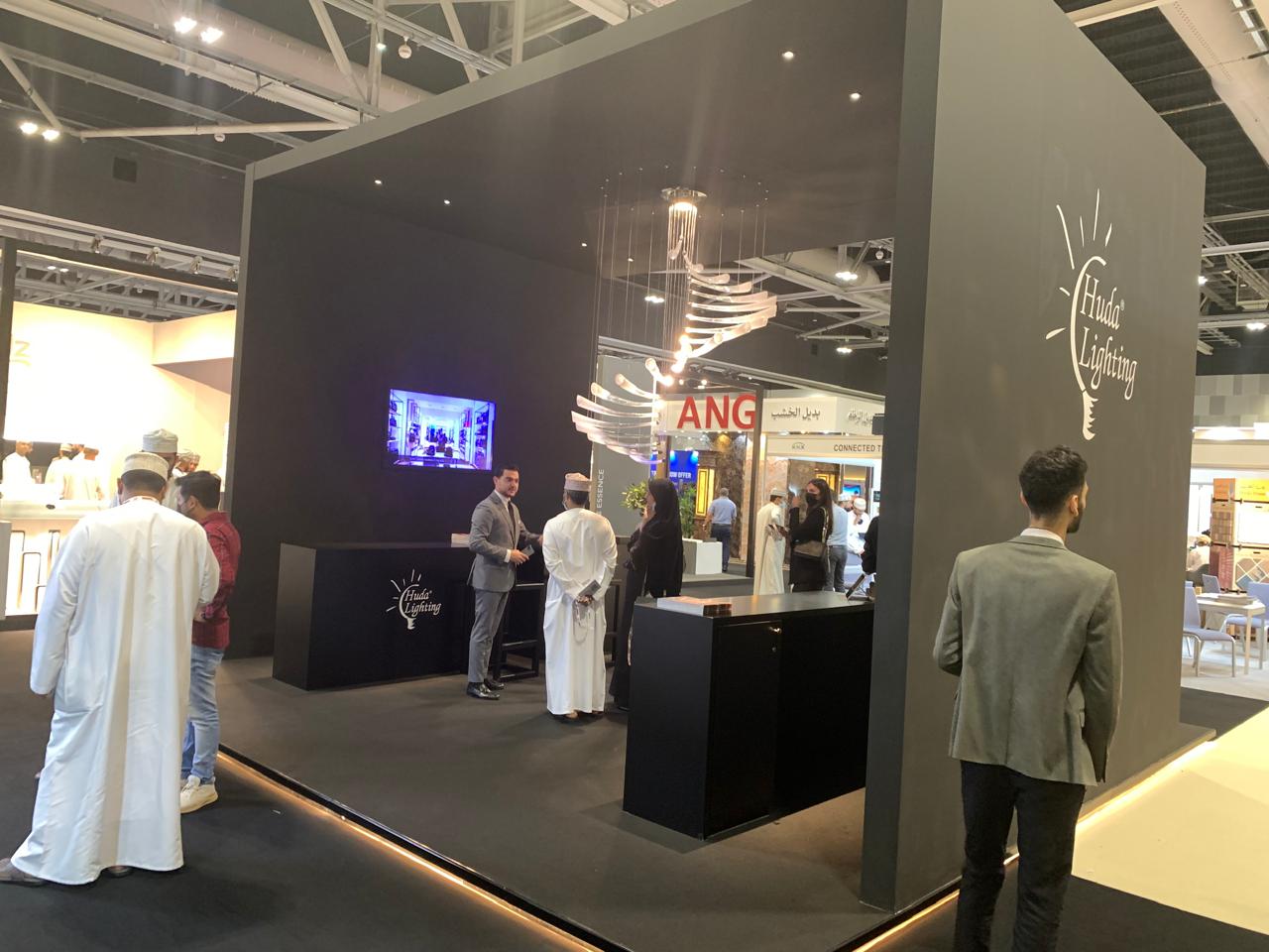 Huda Lighting stand